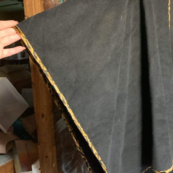 C.C cape - Picture 5 of 6